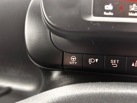 Fiat Panda RED MHEV 19