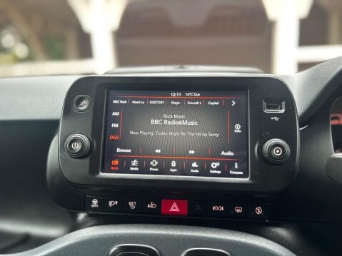 Fiat Panda RED MHEV 30