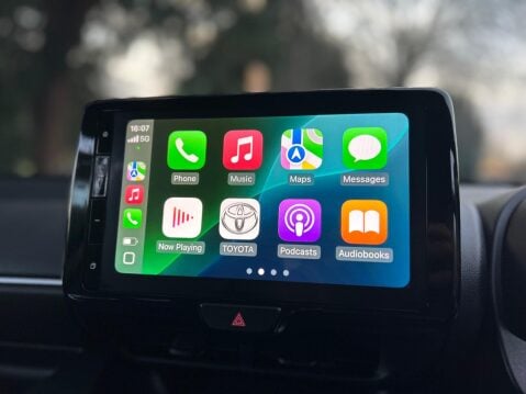 Toyota Yaris DESIGN FHEV 9