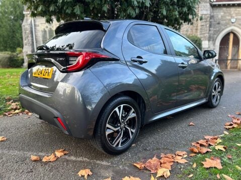 Toyota Yaris DESIGN FHEV 26