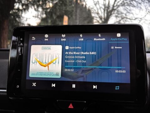 Toyota Yaris DESIGN FHEV 37