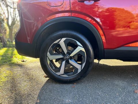 Nissan Qashqai DIG-T N-CONNECTA DCT MHEV 33