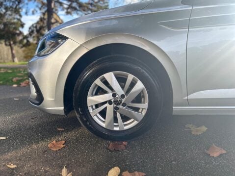 Volkswagen Polo LIFE TSI DSG 34