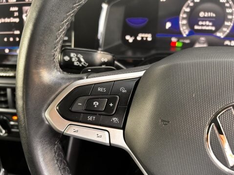 Volkswagen Polo LIFE TSI DSG 27