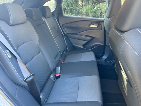 Nissan Qashqai DIG-T N-CONNECTA DCT MHEV 7