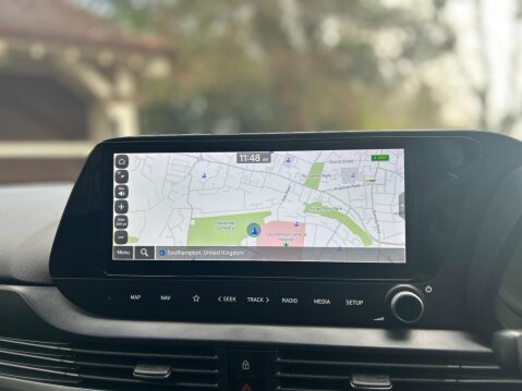 Hyundai i20 T-GDI PREMIUM MHEV 8