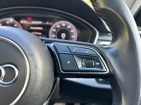 Audi A4 TDI TECHNIK MHEV 27