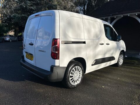Toyota Proace City L1 ICON 16