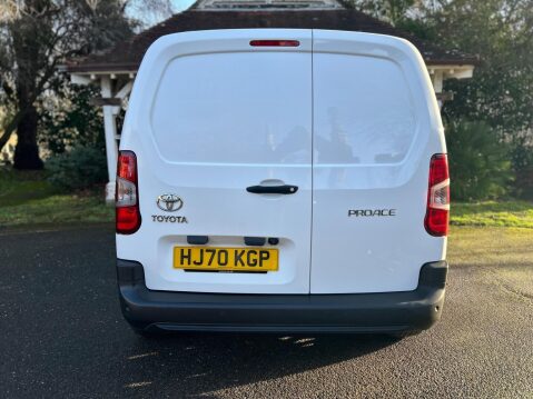 Toyota Proace City L1 ICON 12