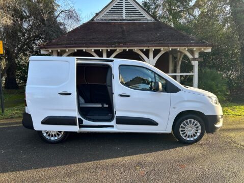 Toyota Proace City L1 ICON 13