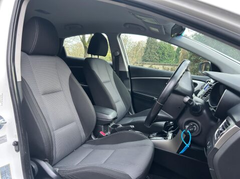 Hyundai i30 CRDI SE BLUE DRIVE 4