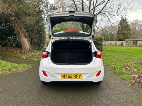 Hyundai i30 CRDI SE BLUE DRIVE 40