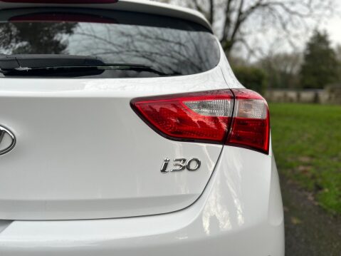 Hyundai i30 CRDI SE BLUE DRIVE 39