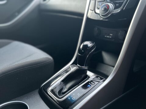 Hyundai i30 CRDI SE BLUE DRIVE 7