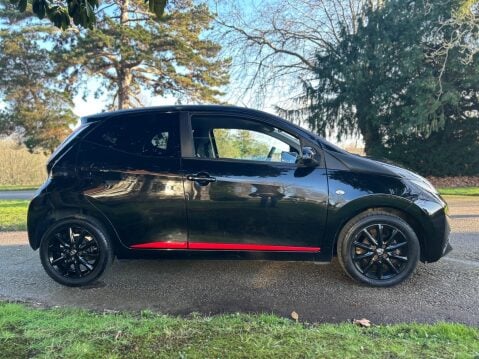 Toyota Aygo VVT-I X-PRESS X-SHIFT 15