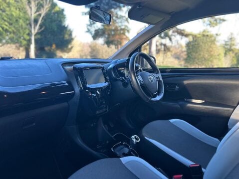 Toyota Aygo VVT-I X-PRESS X-SHIFT 24