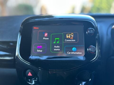 Toyota Aygo VVT-I X-PRESS X-SHIFT 28