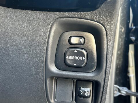 Toyota Aygo VVT-I X-PRESS X-SHIFT 31