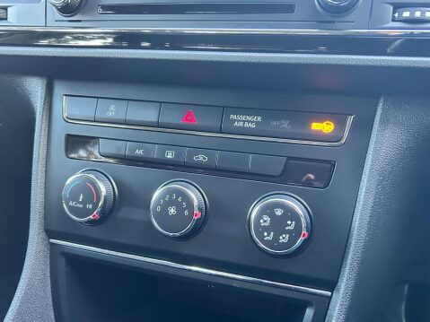 SEAT Leon TDI SE TECHNOLOGY 25