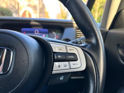 Honda Jazz I-MMD EX 24