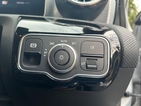 Mercedes-Benz A Class A 250 E AMG LINE PREMIUM 39