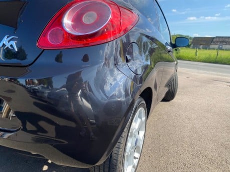 Ford Ka TITANIUM 14