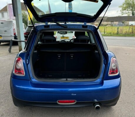 Mini Hatch ONE 28