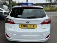 Hyundai i30 SE NAV 7