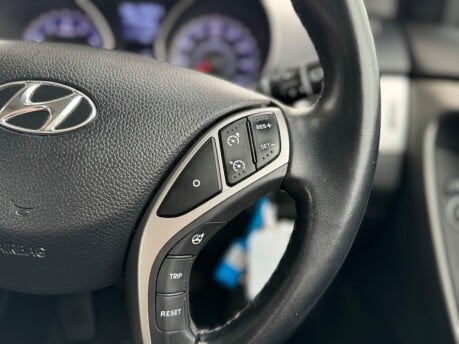 Hyundai i30 SE NAV 26