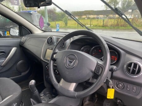 Dacia Sandero Stepway LAUREATE DCI 9