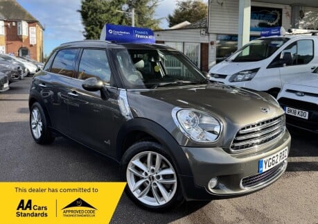 Mini Countryman COOPER D ALL4 1