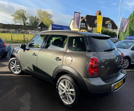 Mini Countryman COOPER D ALL4 6