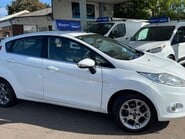 Ford Fiesta ZETEC 16V 9