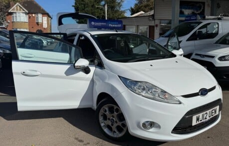 Ford Fiesta ZETEC 16V 41