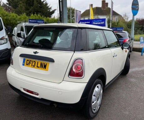 Mini Hatch FIRST 8