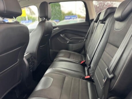 Ford Kuga TITANIUM TDCI 2WD 33