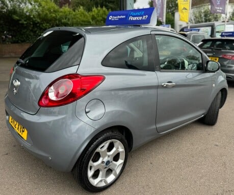 Ford Ka TITANIUM 8