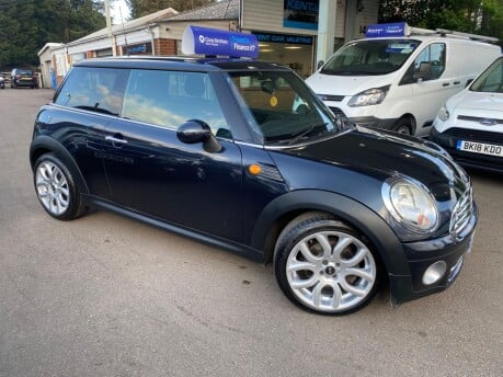 Mini Hatch COOPER D 7