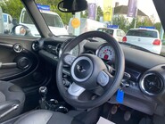 Mini Hatch COOPER D 23