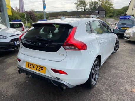 Volvo V40 D2 R-DESIGN 4