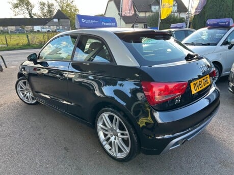 Audi A1 TDI S LINE 8