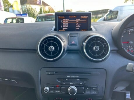 Audi A1 TDI S LINE 18