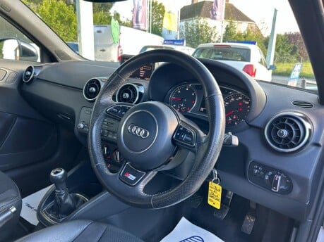 Audi A1 TDI S LINE 25