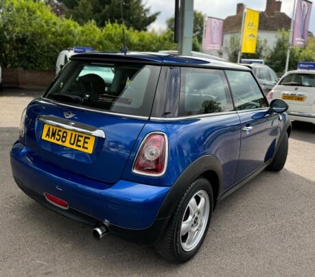 Mini Hatch ONE 8