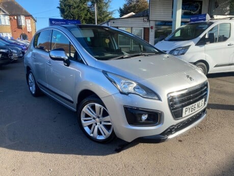 Peugeot 3008 BLUE HDI S/S ALLURE 8