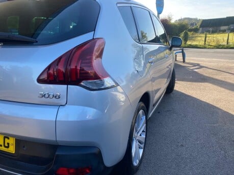 Peugeot 3008 BLUE HDI S/S ALLURE 13