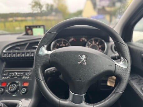 Peugeot 3008 BLUE HDI S/S ALLURE 11