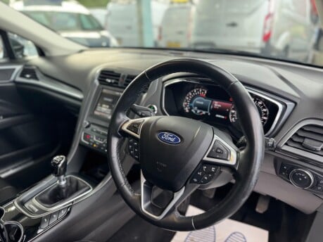 Ford Mondeo TITANIUM TDCI 32