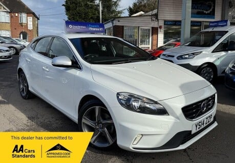 Volvo V40 D2 R-DESIGN 1