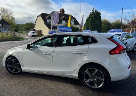 Volvo V40 D2 R-DESIGN 5